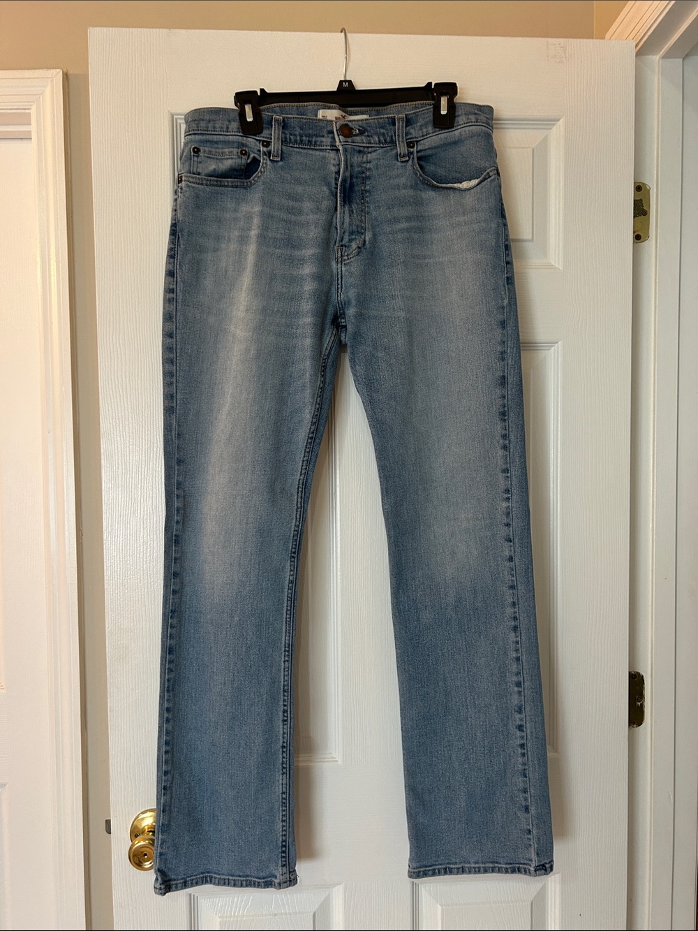 Hollister Men's Light Wash Bootcut 33W/32L Jeans
